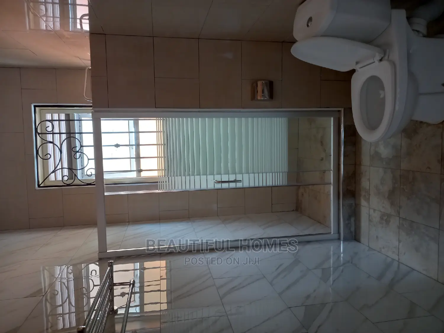 Furnished 2bdrm Block of Flats in Kisaasi, Central Division for Sale