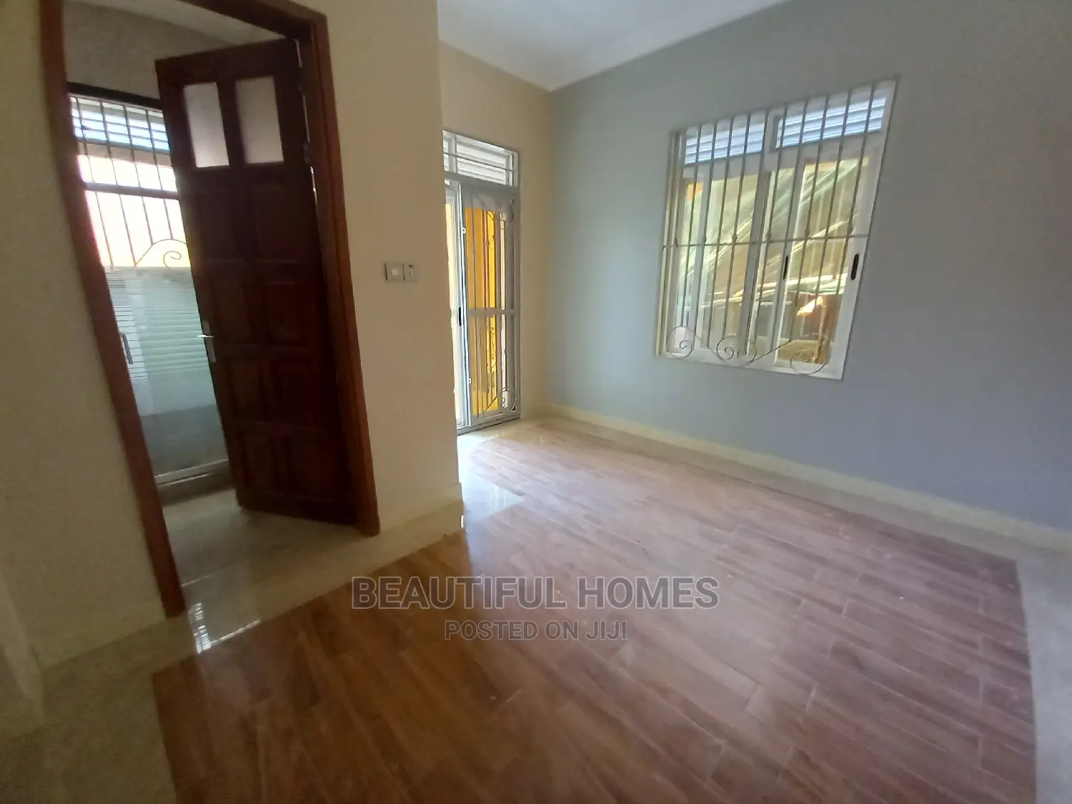 Furnished 2bdrm Block of Flats in Kisaasi, Central Division for Sale