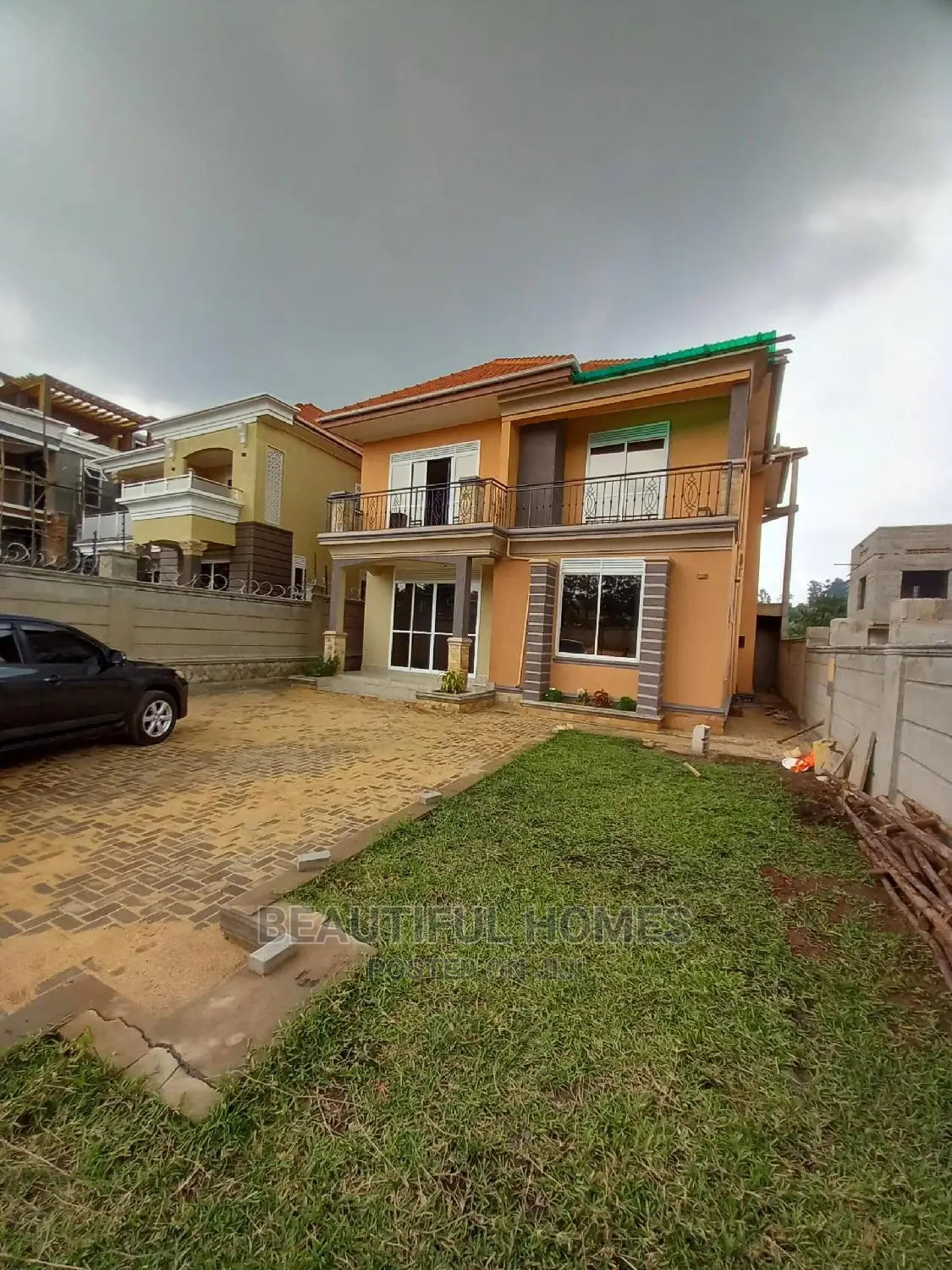 Furnished 4bdrm Mansion in Diplomat Village, Kira for Sale