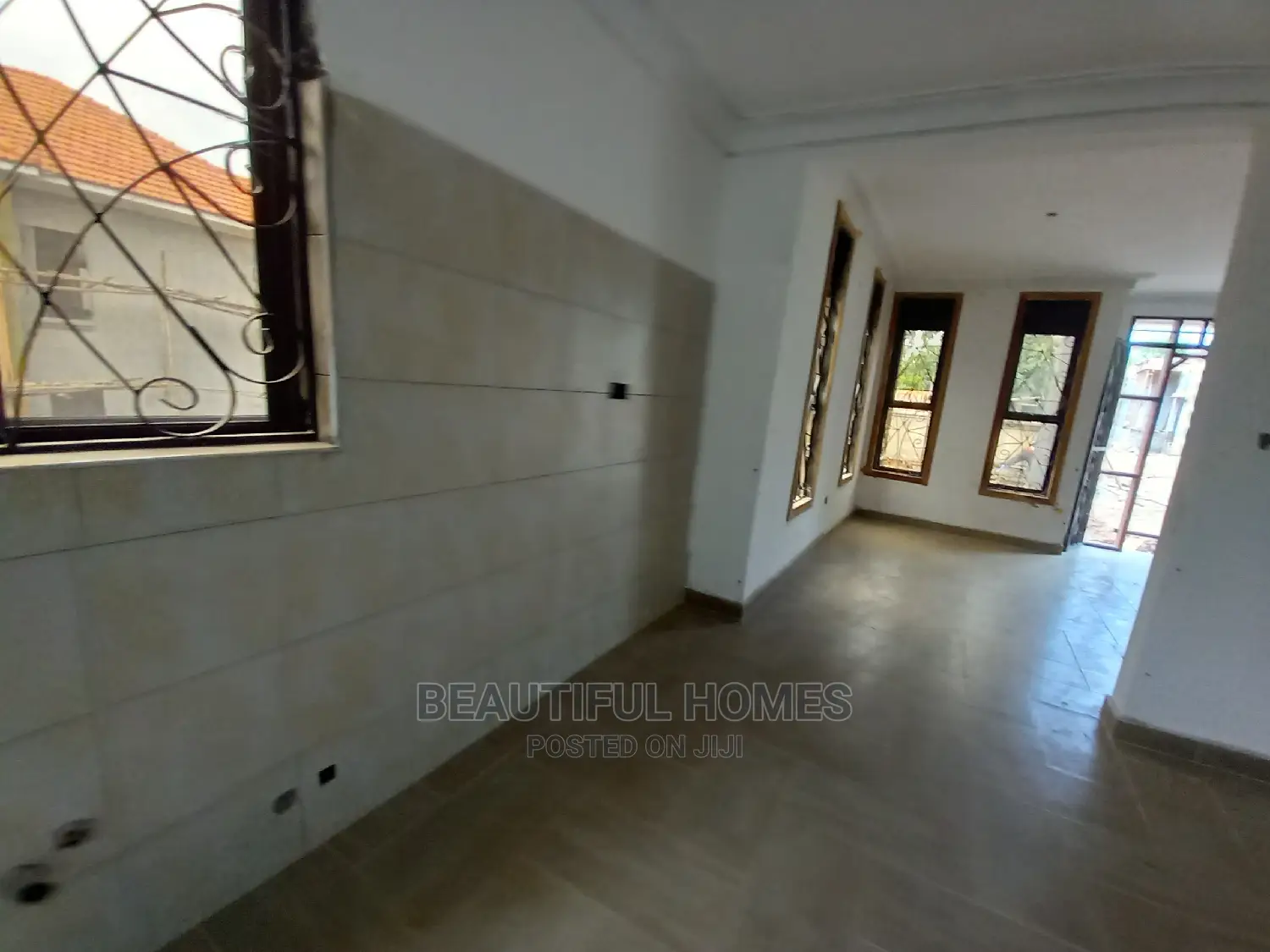 Furnished 5bdrm Maisonette in Gorgeous, Kira for Sale