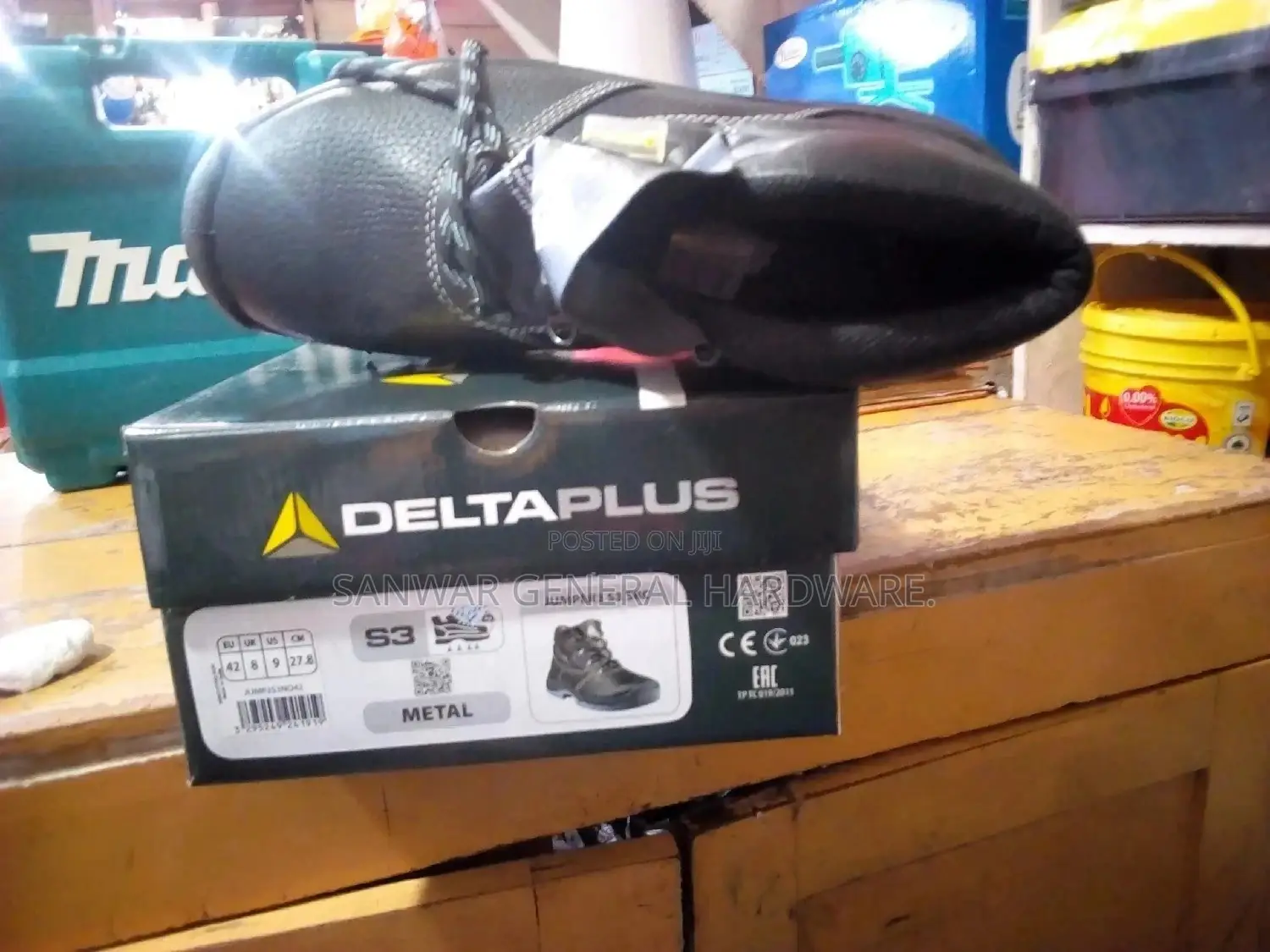 DELTA PLUS Safety Shoes.