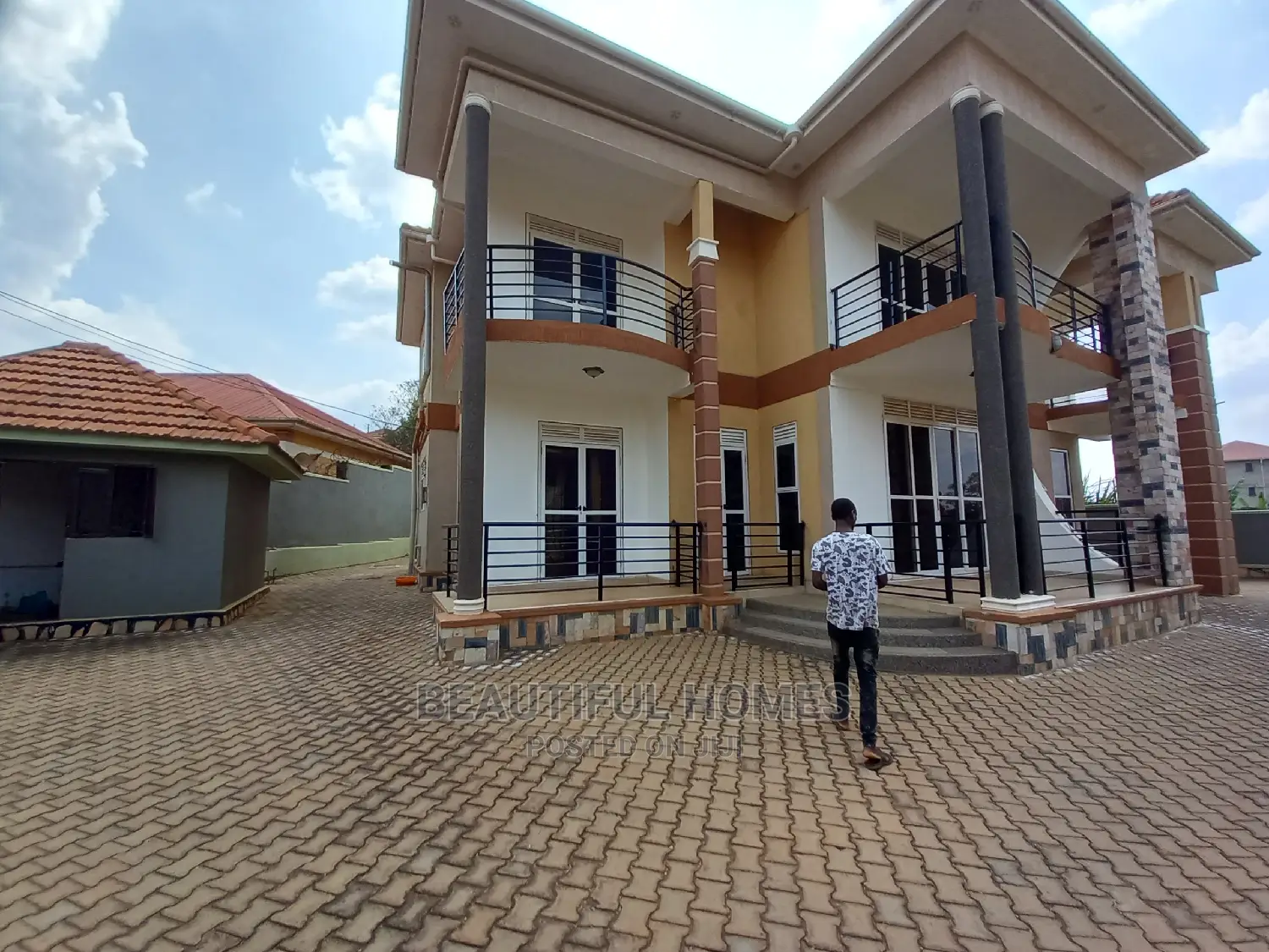 Furnished 6bdrm Mansion in Najjera, Kira for Sale