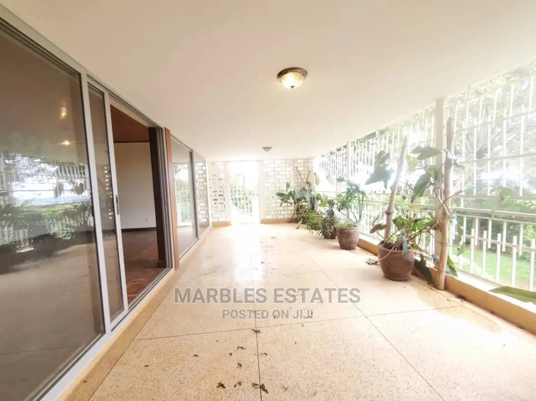 5bdrm Bungalow in Mbuya, Central Division for Rent
