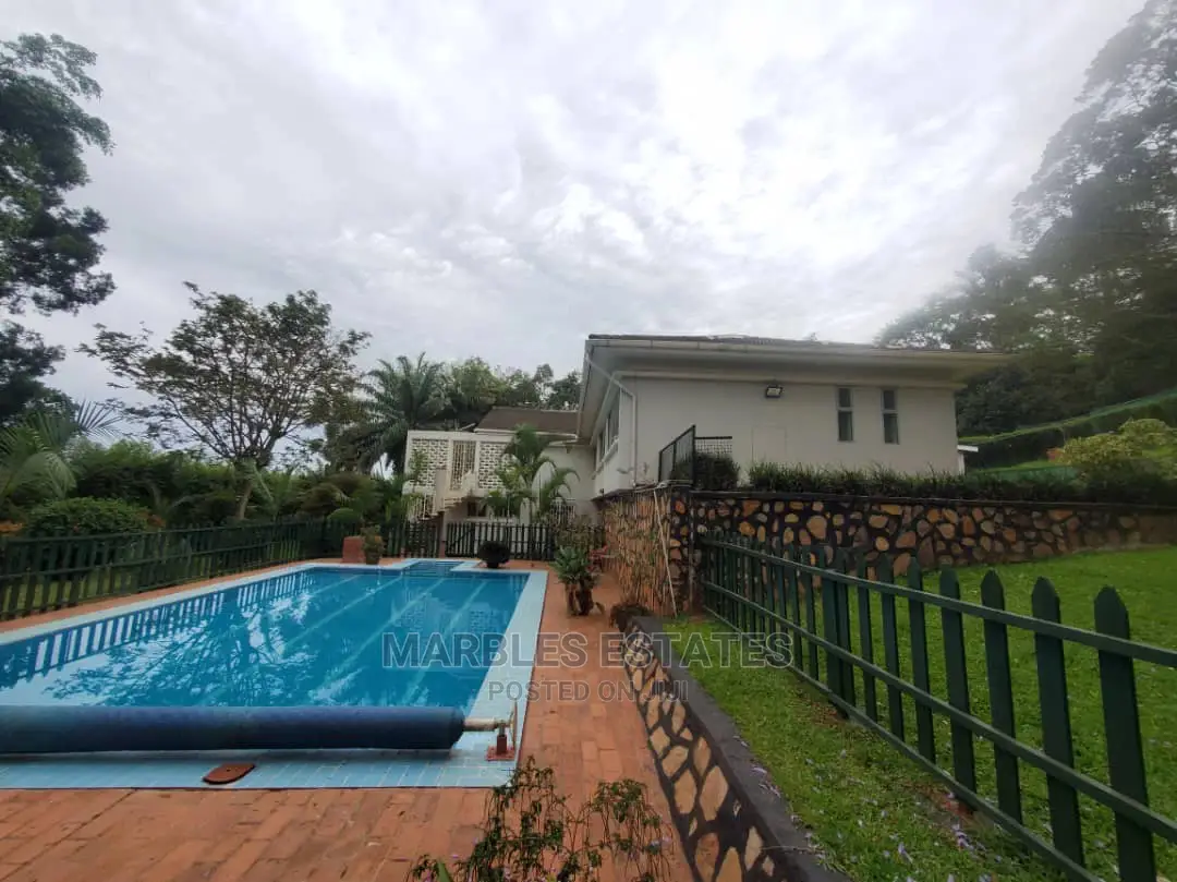 5bdrm Bungalow in Mbuya, Central Division for Rent