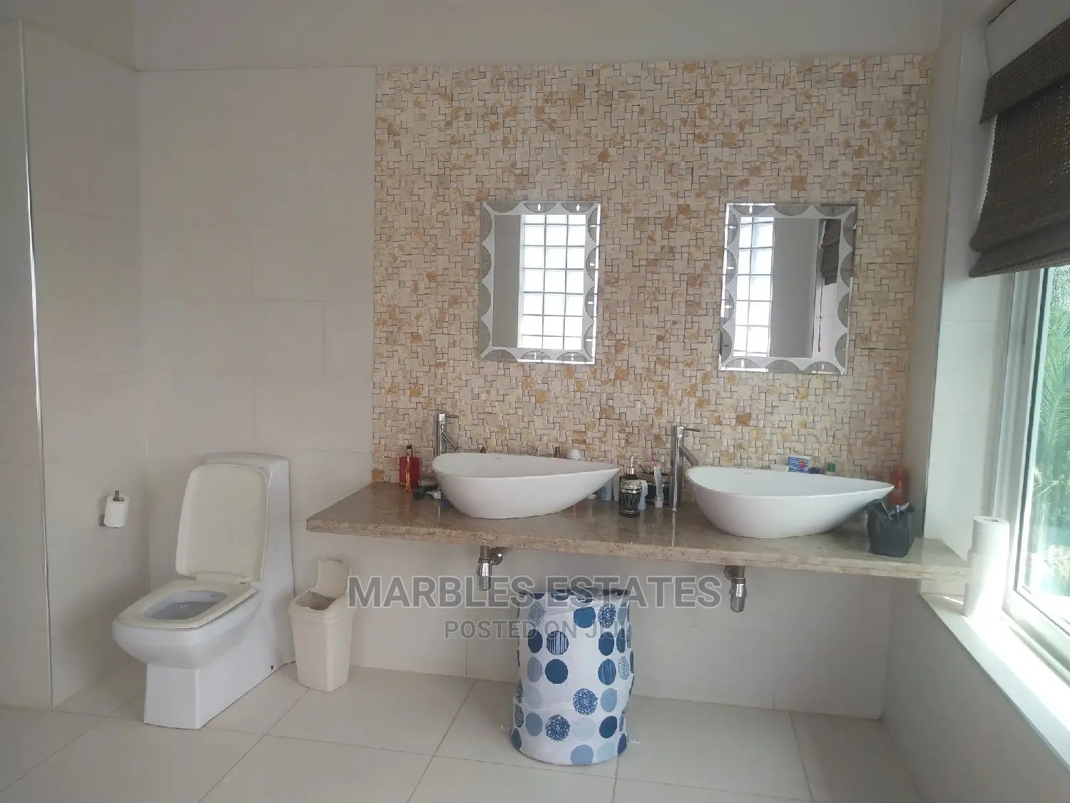 5bdrm Townhouse/Terrace in Mbuya, Central Division for Rent