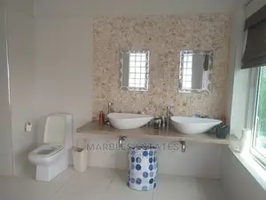 5bdrm Townhouse/Terrace in Mbuya, Central Division for Rent