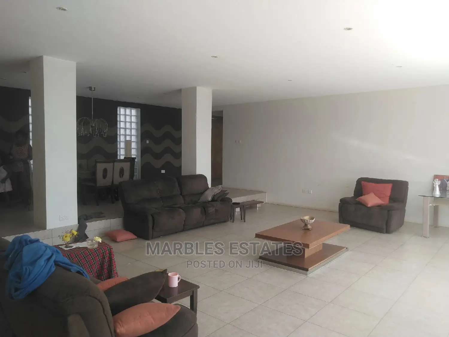 5bdrm Townhouse/Terrace in Mbuya, Central Division for Rent