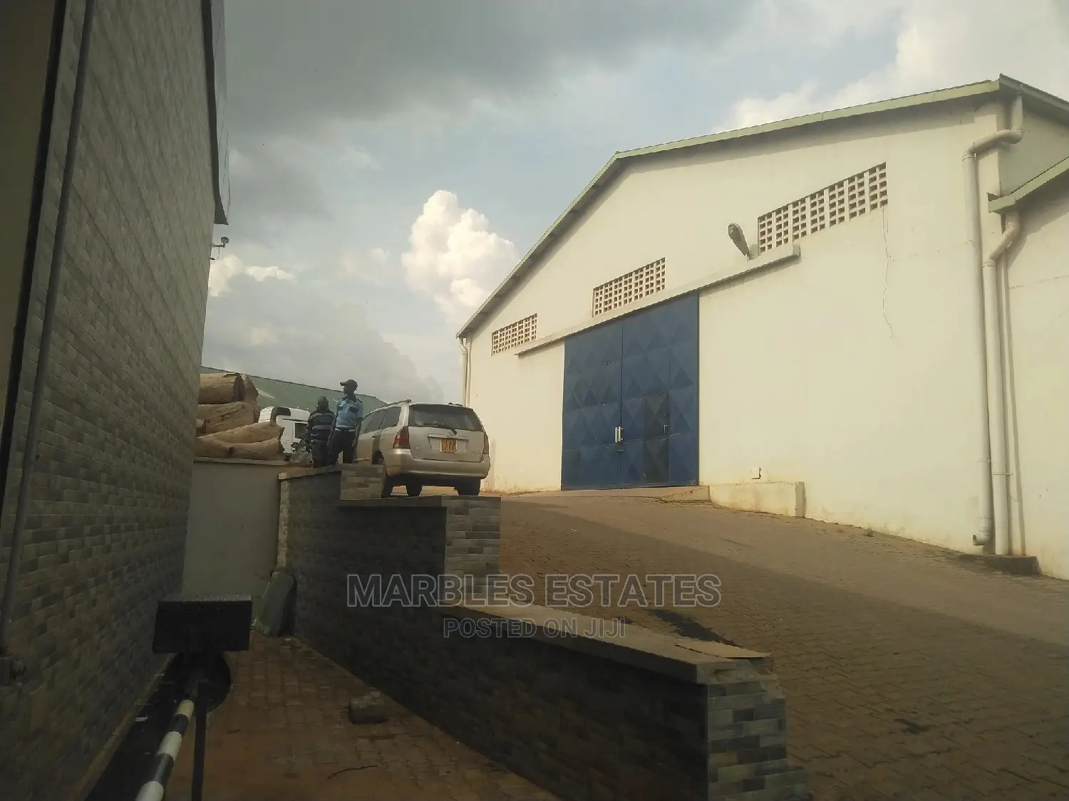 Warehouse for Rent Industrial Area 750 Square Meters