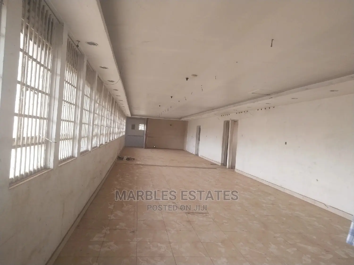 Warehouse for Rent With Show Room 500 Square Meters at $7