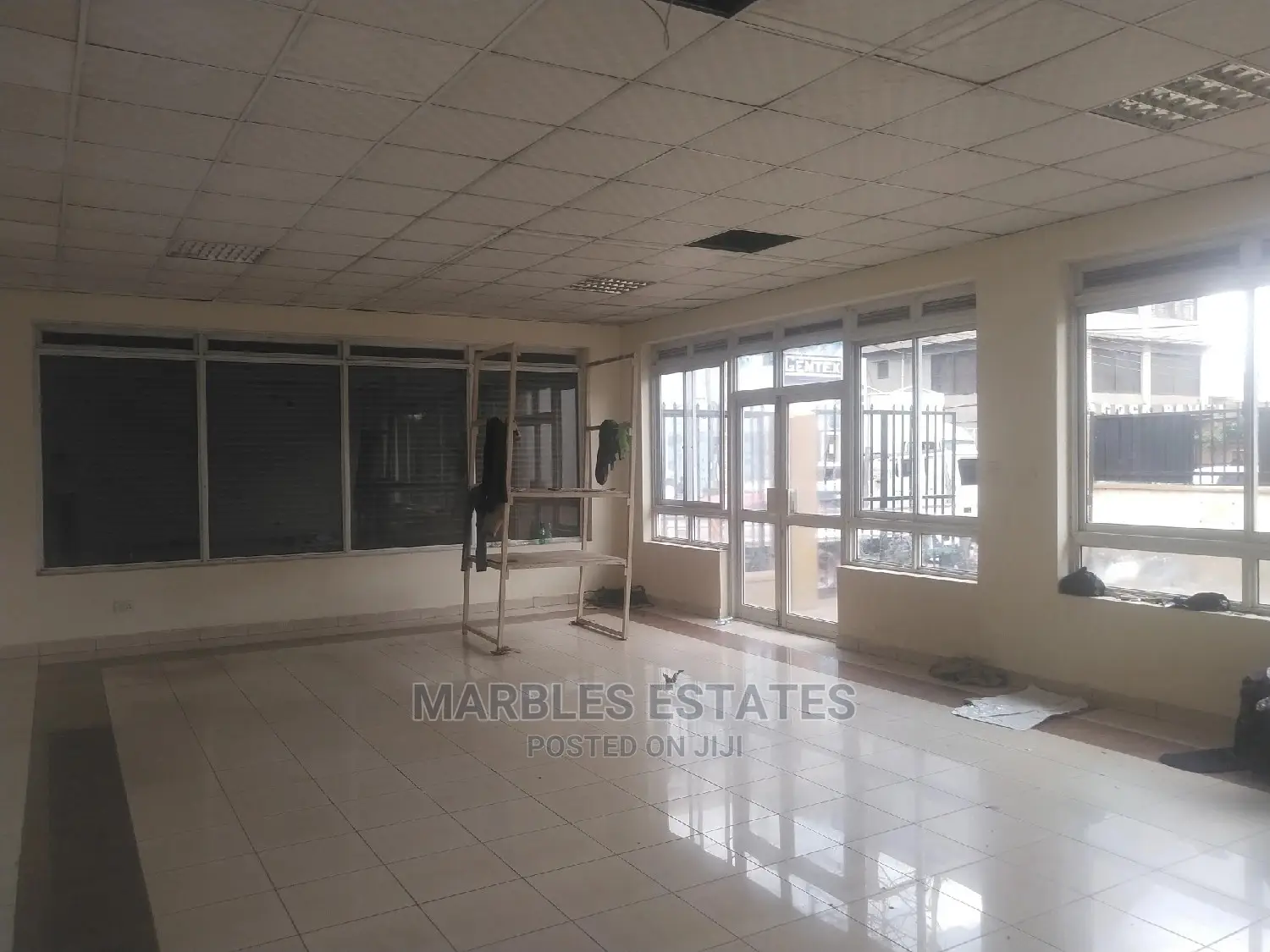 Warehouse for Rent With Show Room 500 Square Meters at $7