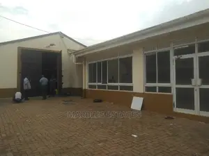 Warehouse for Rent With Show Room 500 Square Meters at $7