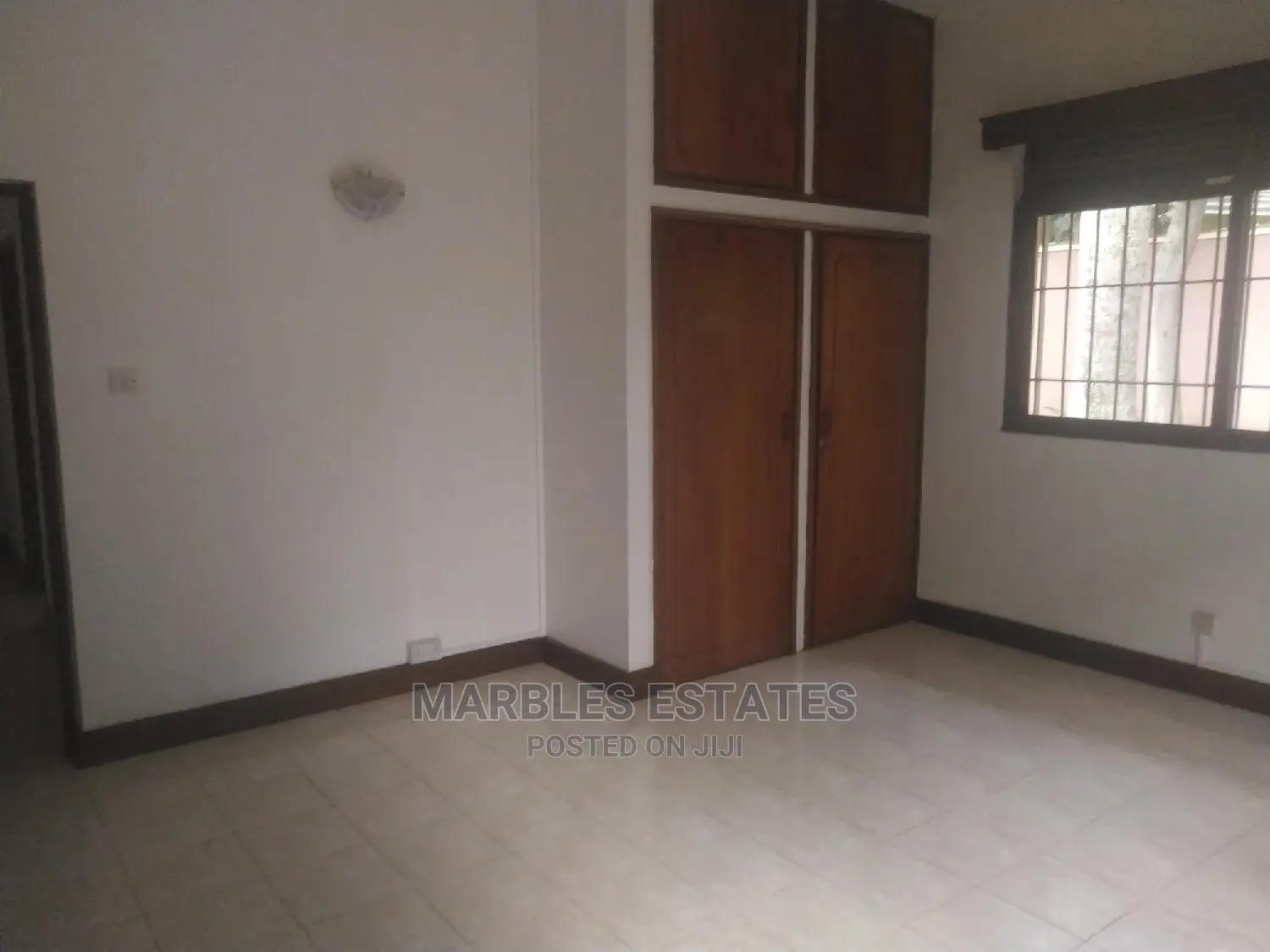 3bdrm Bungalow in Kololo, Central Division for Rent