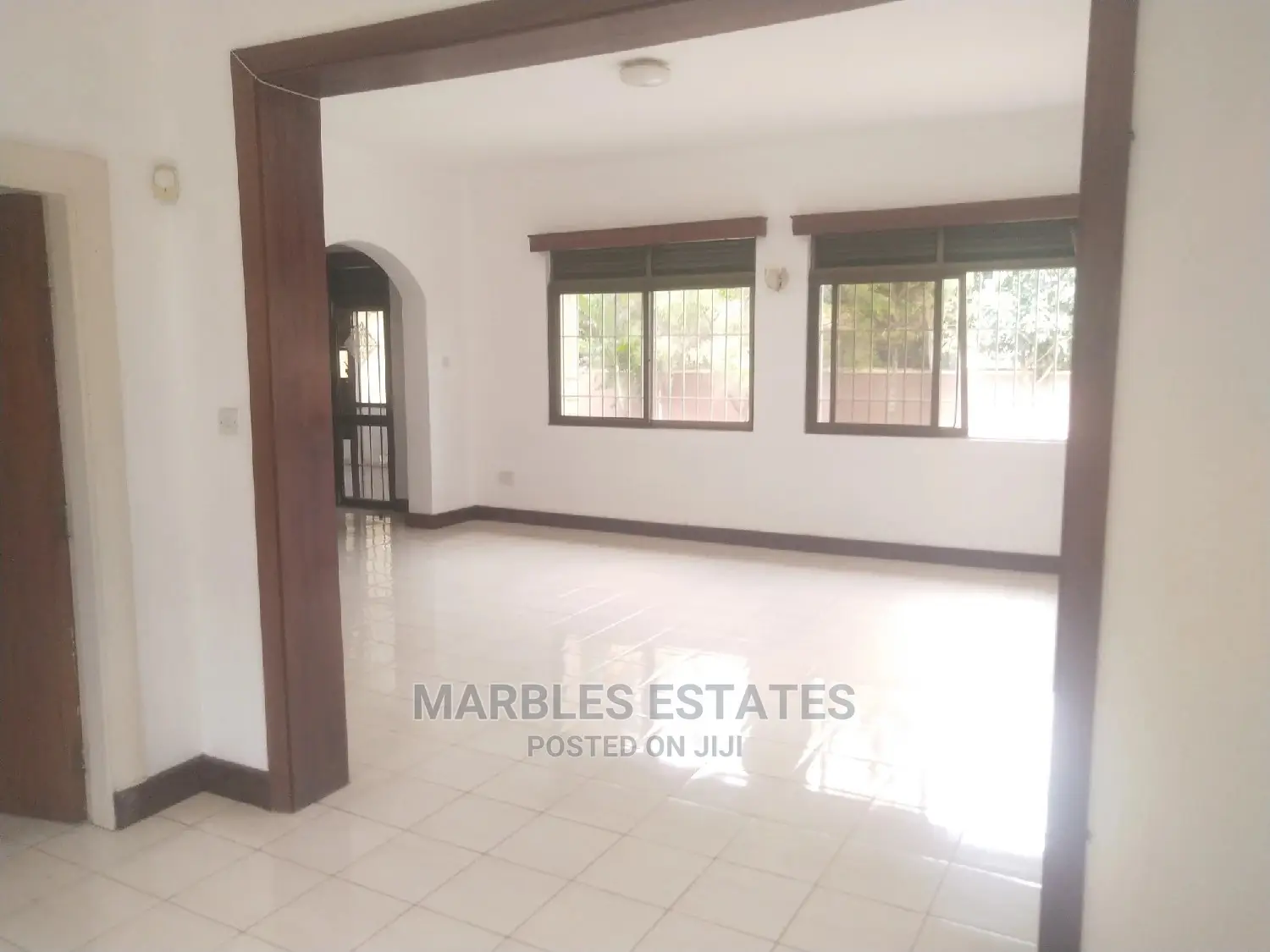 3bdrm Bungalow in Kololo, Central Division for Rent