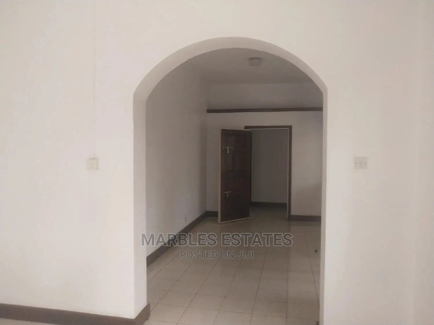 3bdrm Bungalow in Kololo, Central Division for Rent