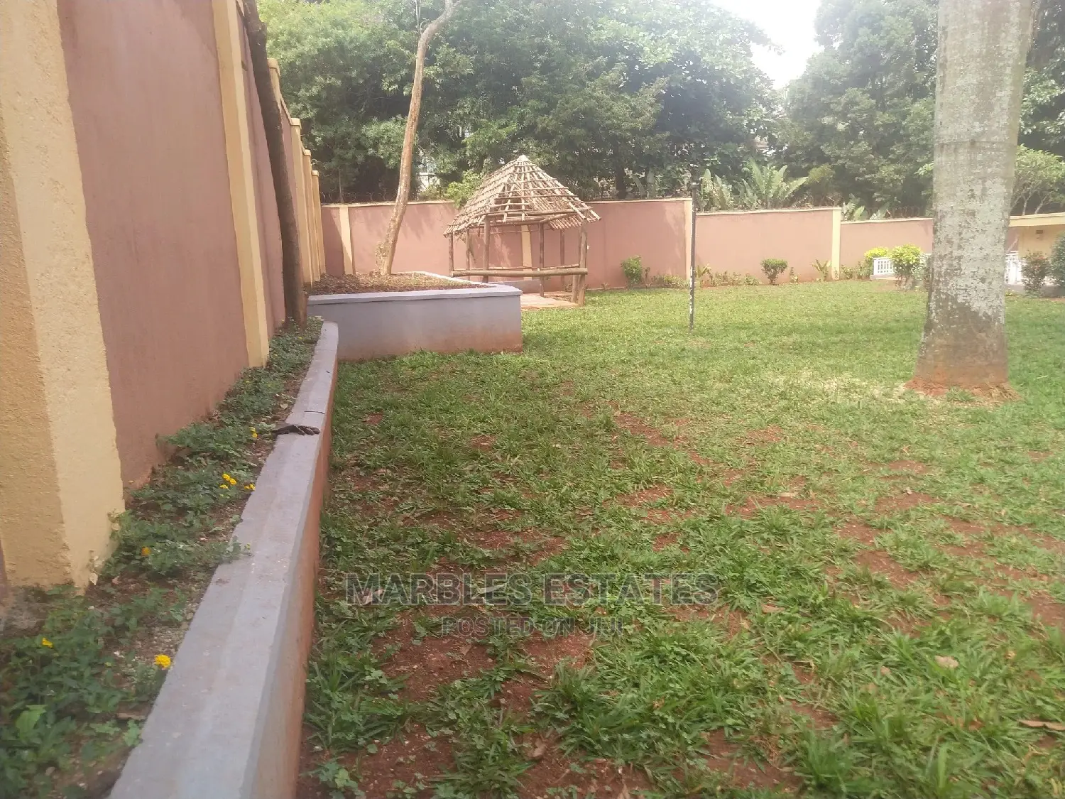 3bdrm Bungalow in Kololo, Central Division for Rent
