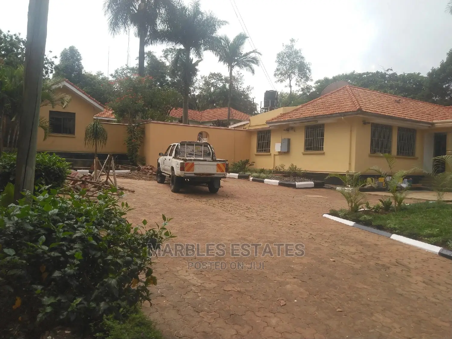 3bdrm Bungalow in Kololo, Central Division for Rent