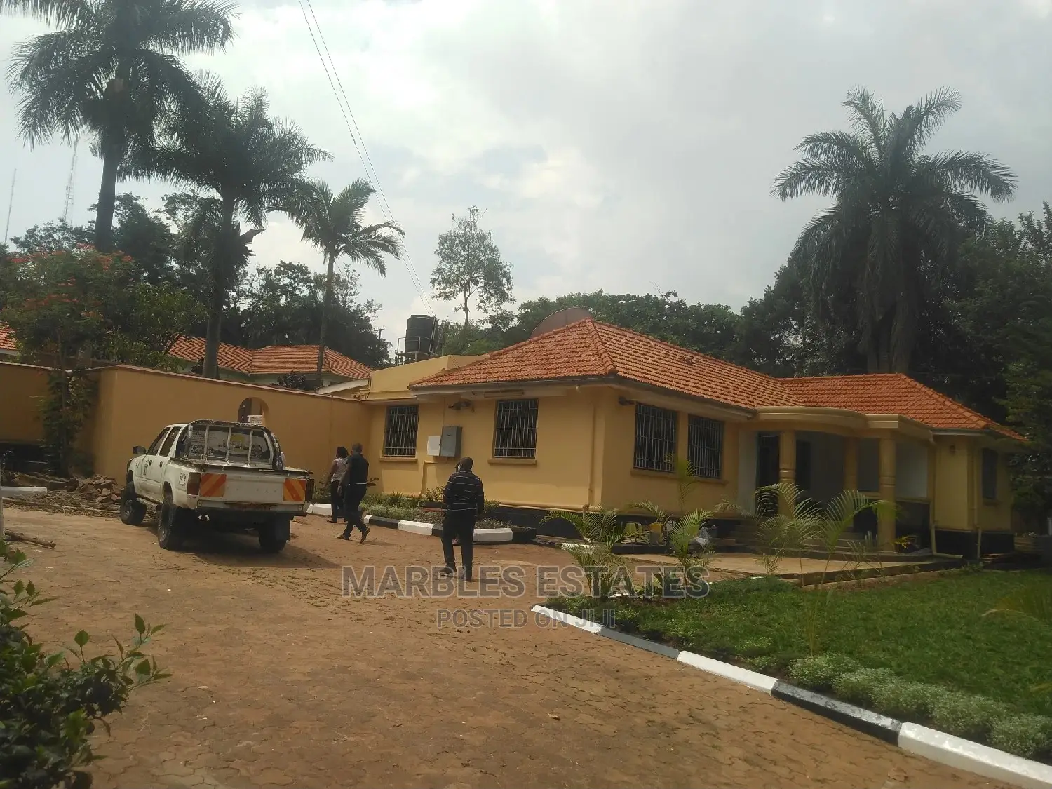 3bdrm Bungalow in Kololo, Central Division for Rent