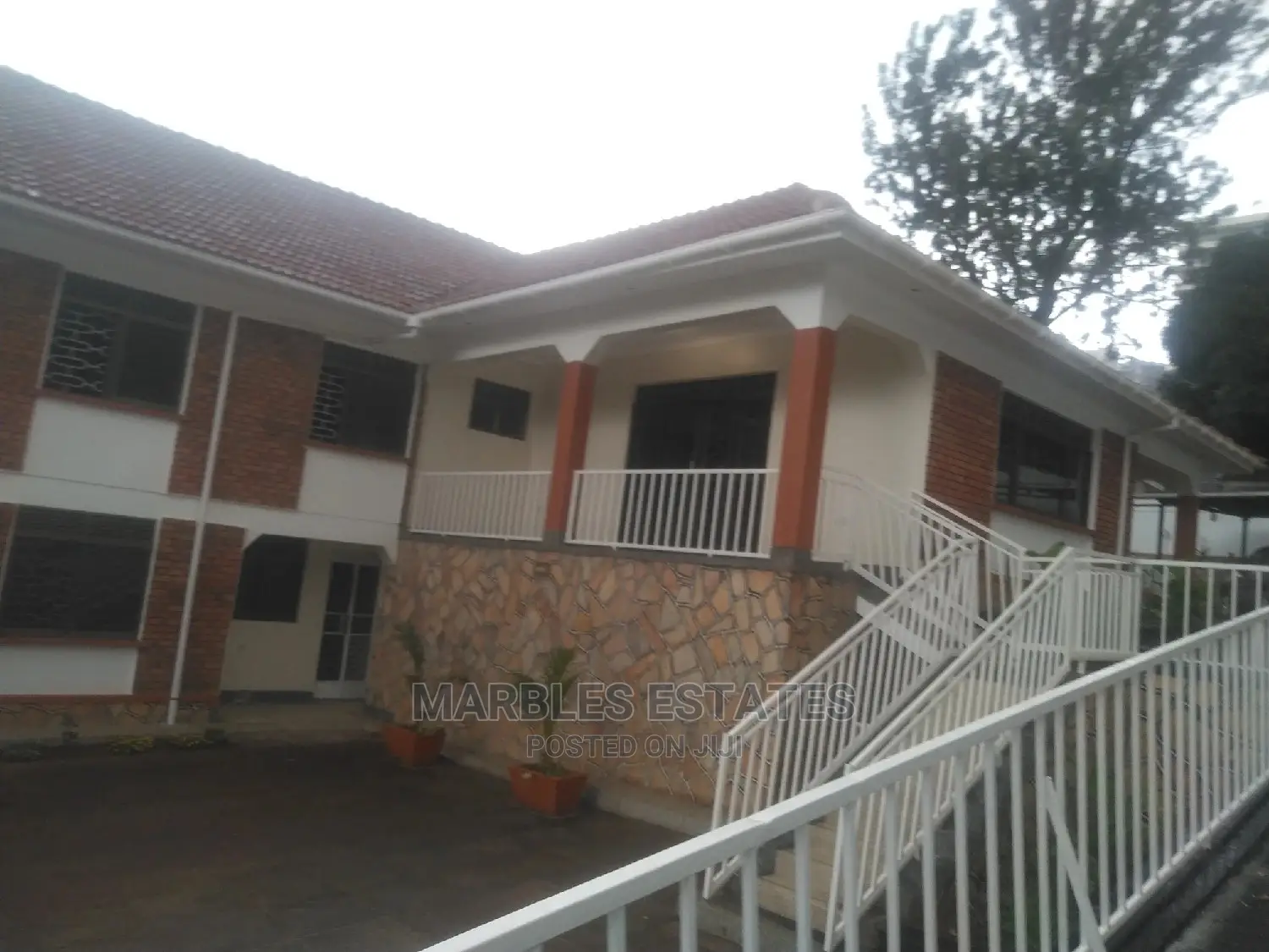 10bdrm House in Naguru, Central Division for Rent