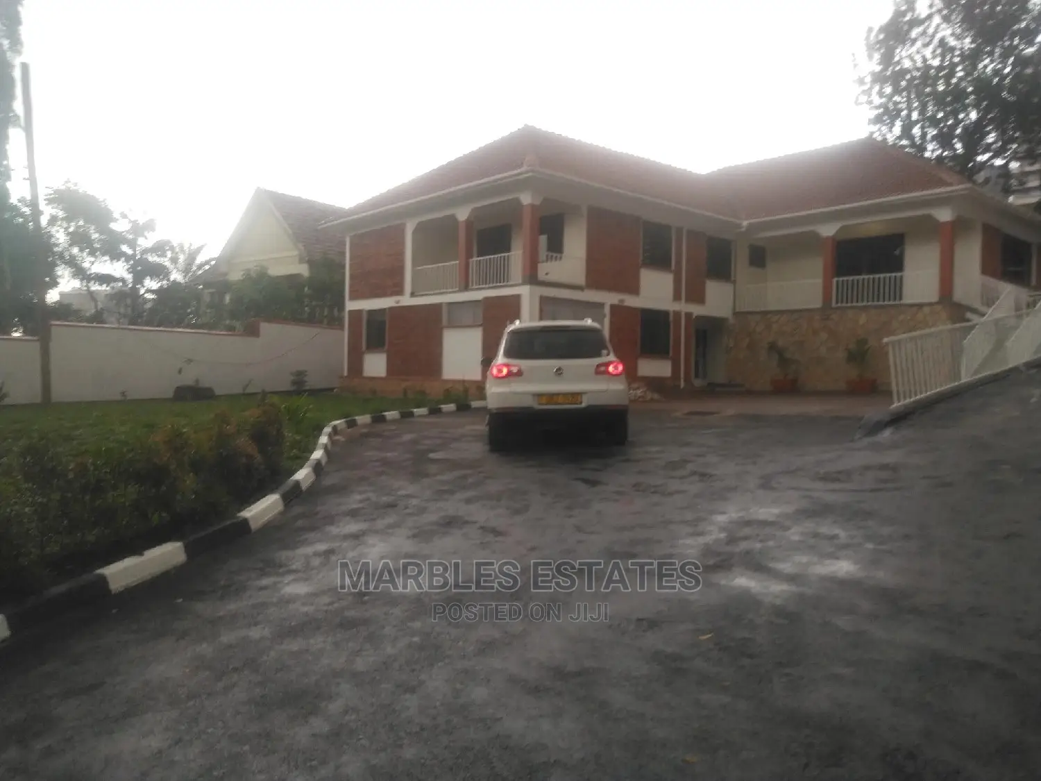 10bdrm House in Naguru, Central Division for Rent