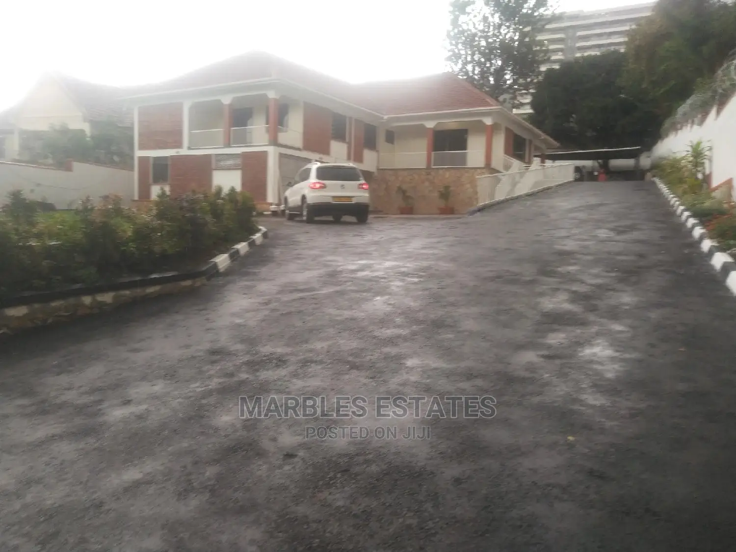 10bdrm House in Naguru, Central Division for Rent