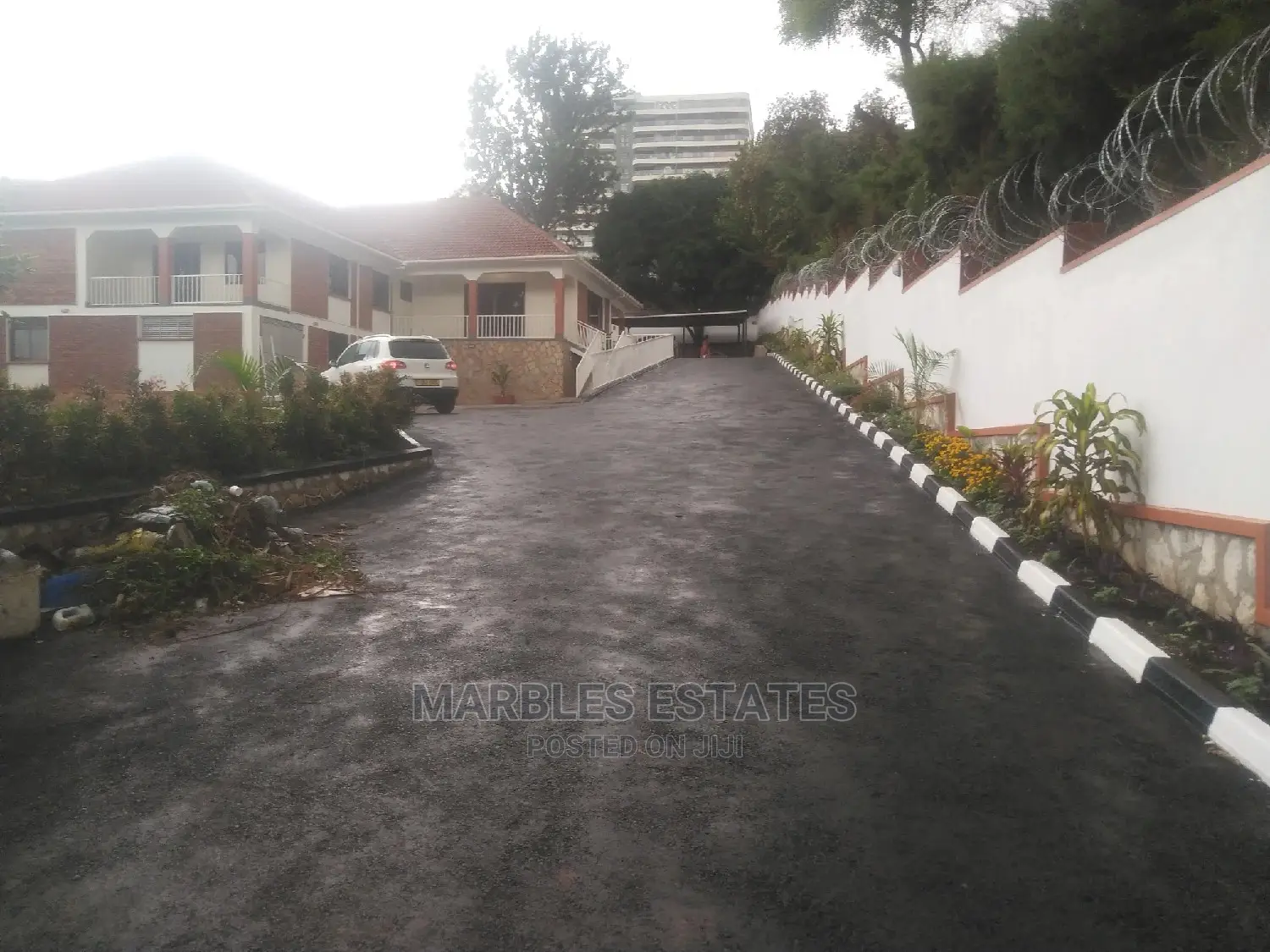 10bdrm House in Naguru, Central Division for Rent
