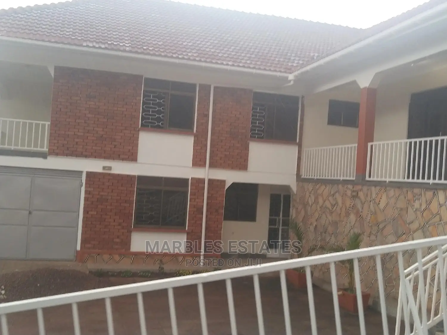 10bdrm House in Naguru, Central Division for Rent