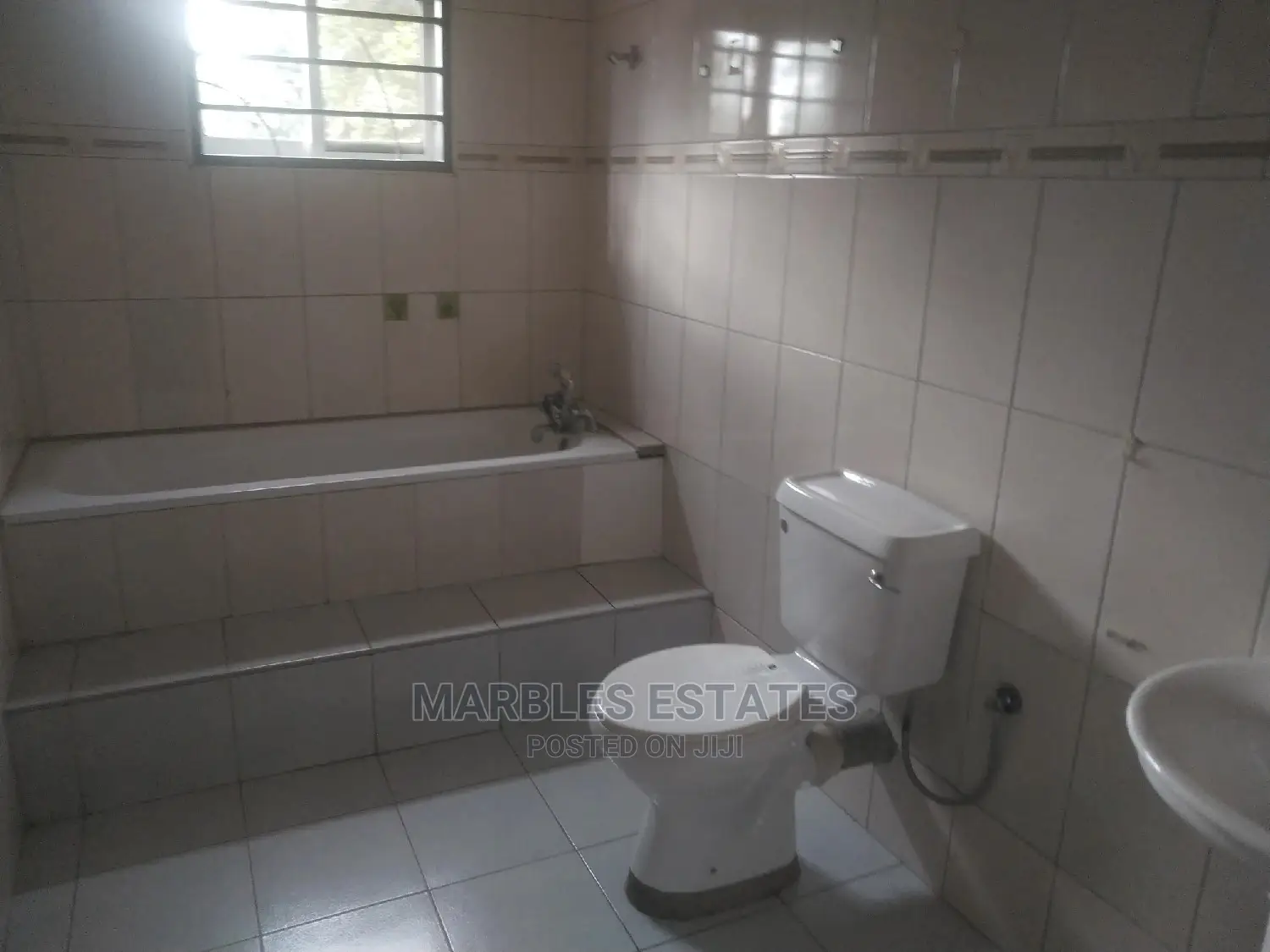 Furnished 3bdrm Townhouse/Terrace in Naguru, Central Division for Rent