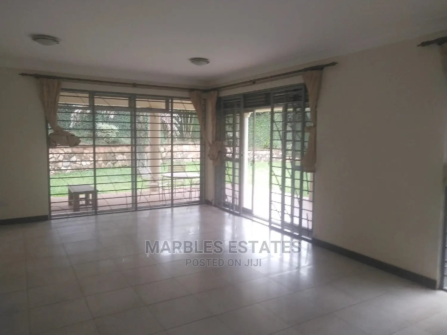 Furnished 3bdrm Townhouse/Terrace in Naguru, Central Division for Rent