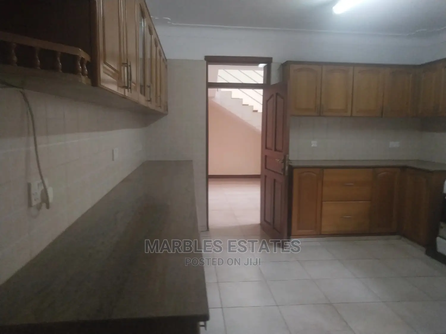 Furnished 3bdrm Townhouse/Terrace in Naguru, Central Division for Rent