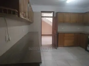 Furnished 3bdrm Townhouse/Terrace in Naguru, Central Division for Rent
