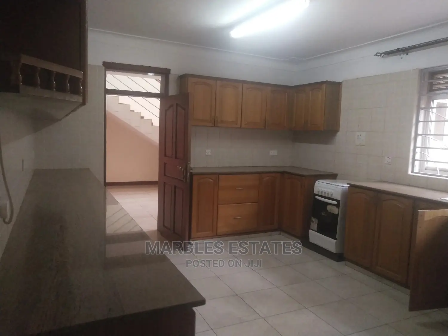 Furnished 3bdrm Townhouse/Terrace in Naguru, Central Division for Rent