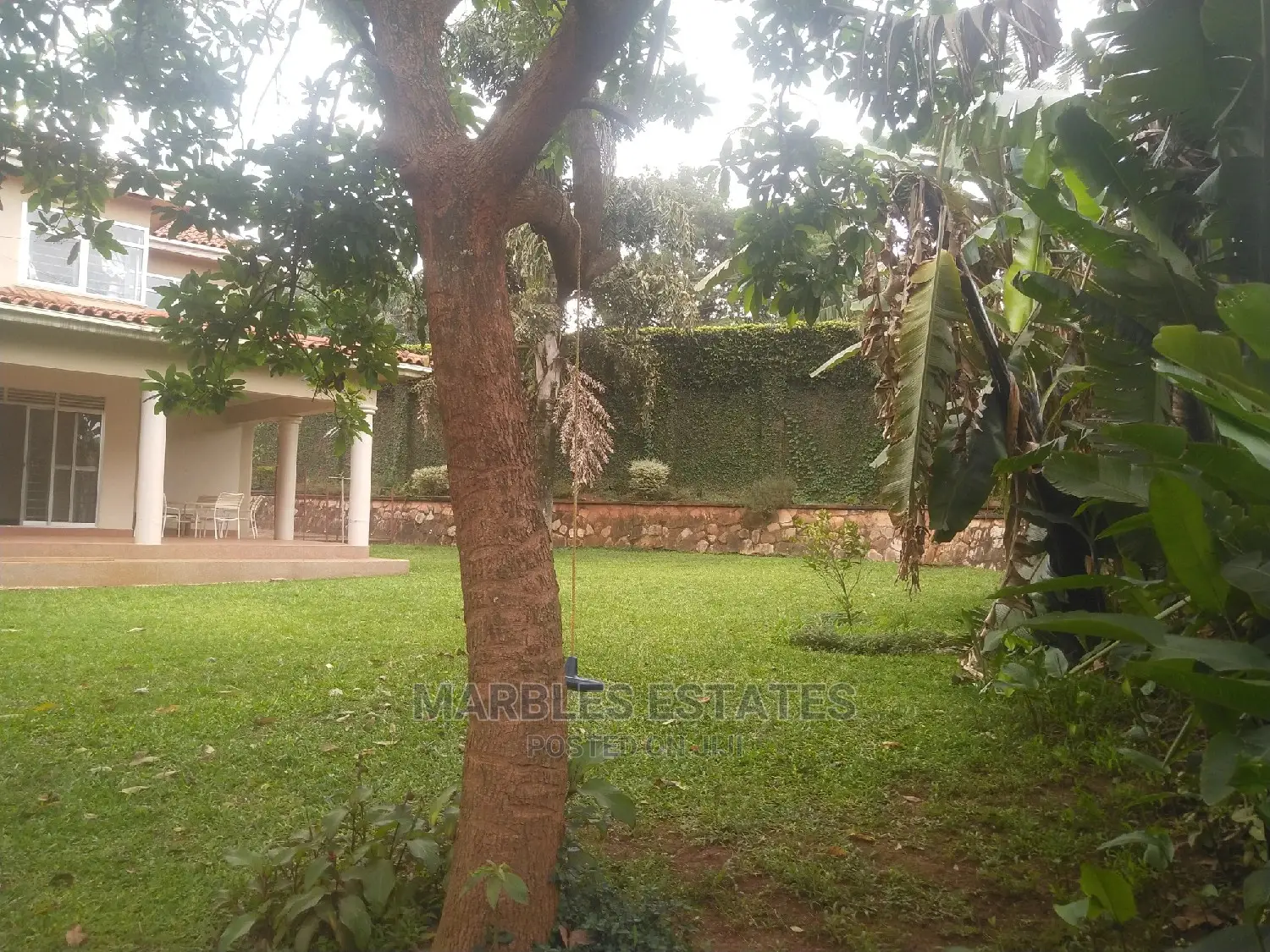 Furnished 3bdrm Townhouse/Terrace in Naguru, Central Division for Rent