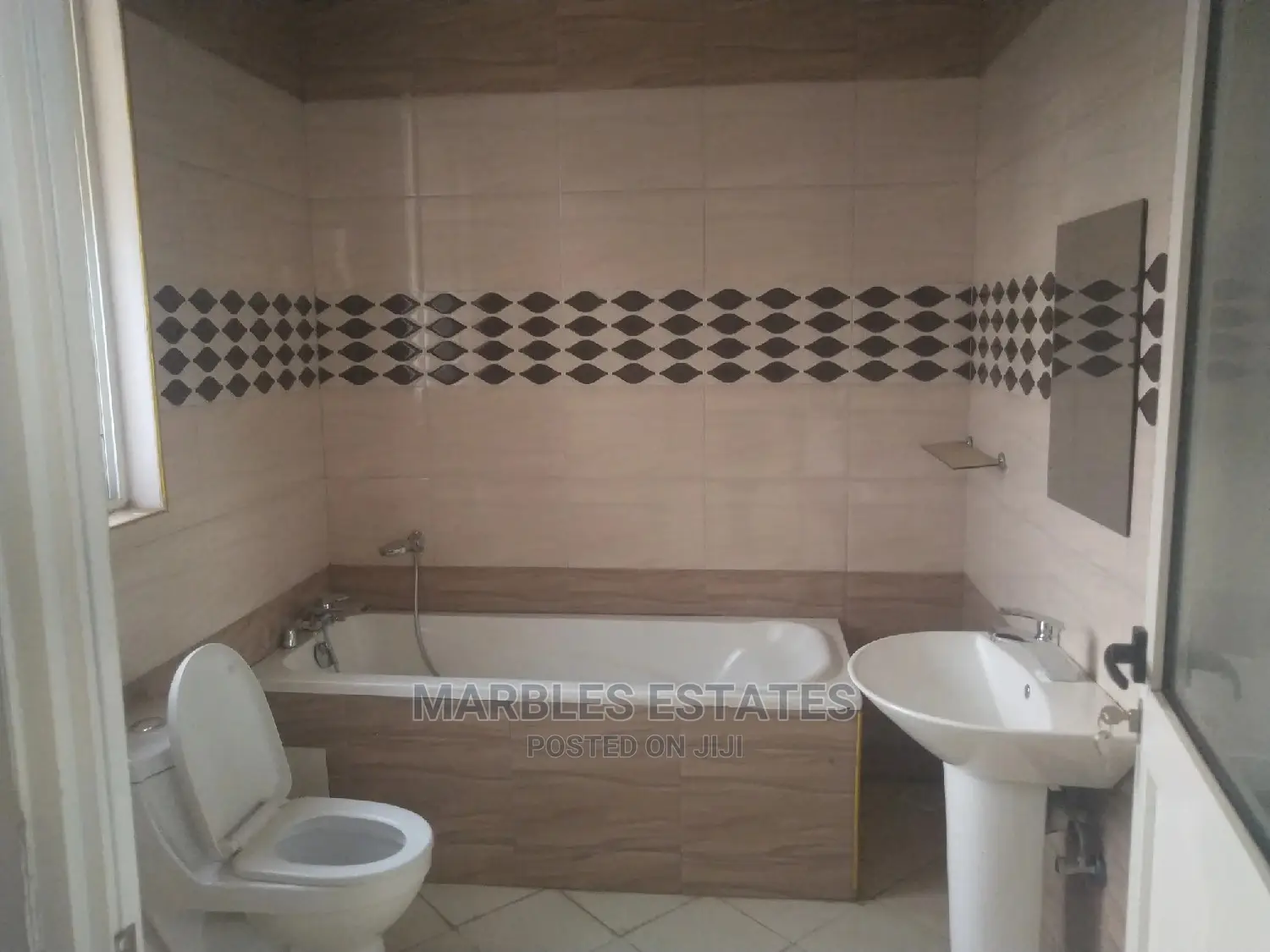 5bdrm Townhouse/Terrace in Naguru, Central Division for Rent