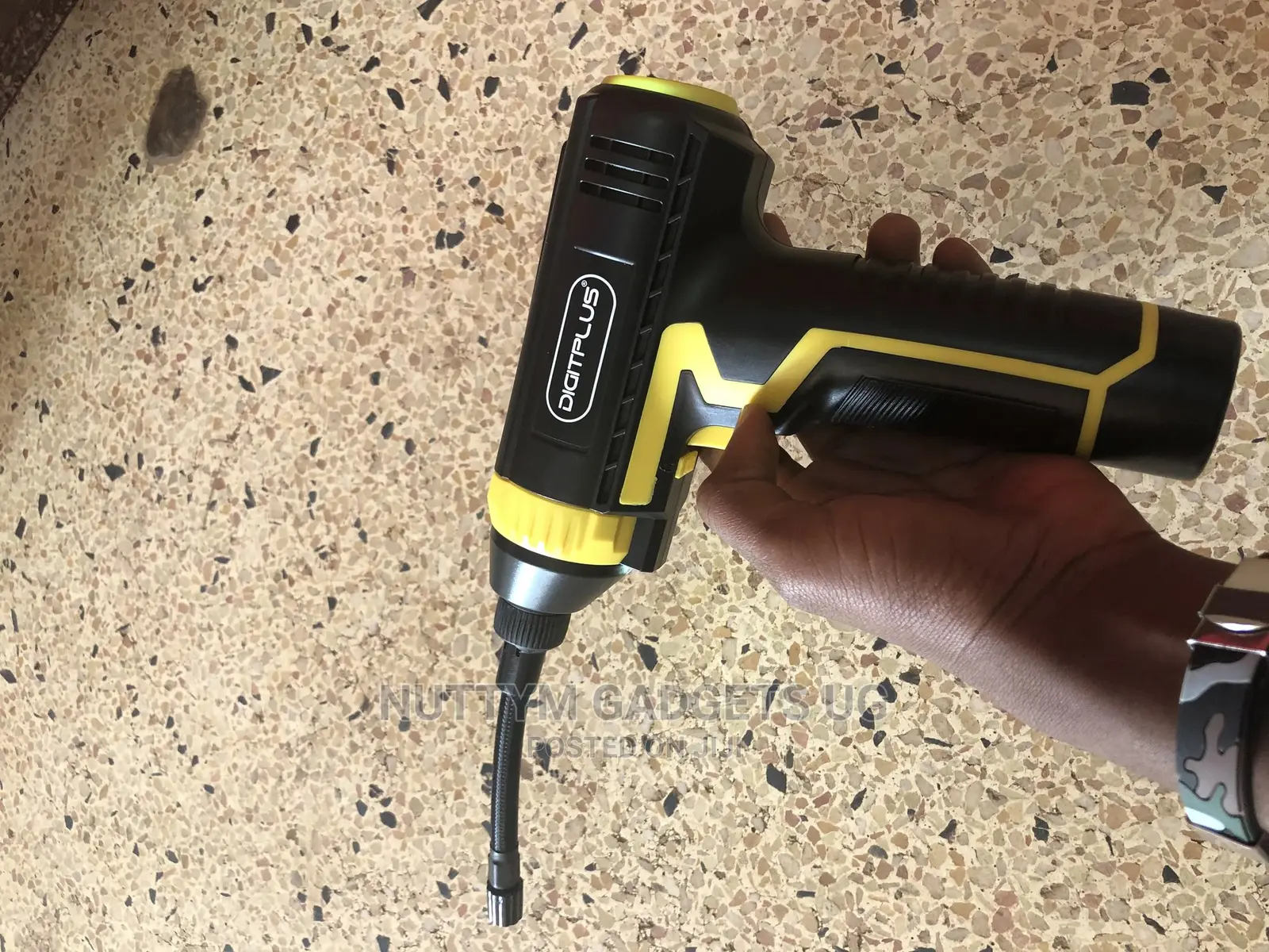 Car Tyre Inflator