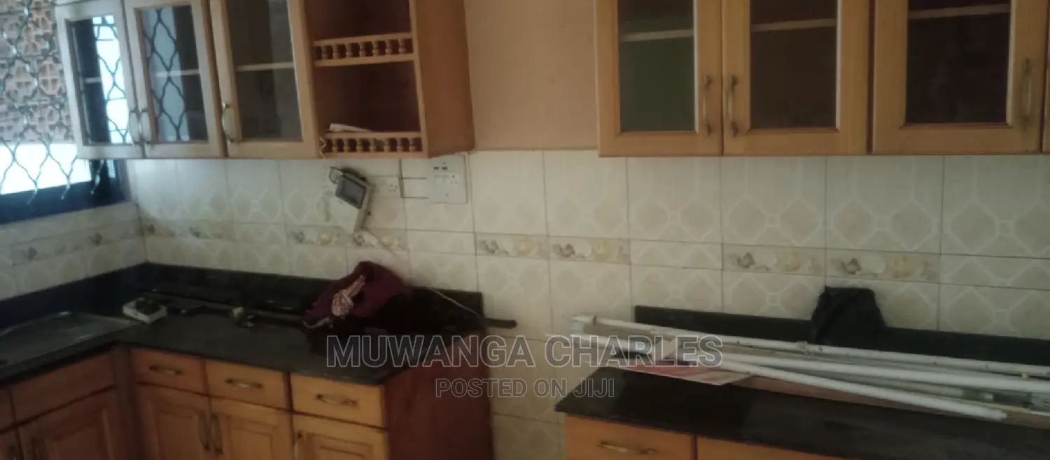 6bdrm Duplex in Fs Properties Ltd, Central Division for Rent