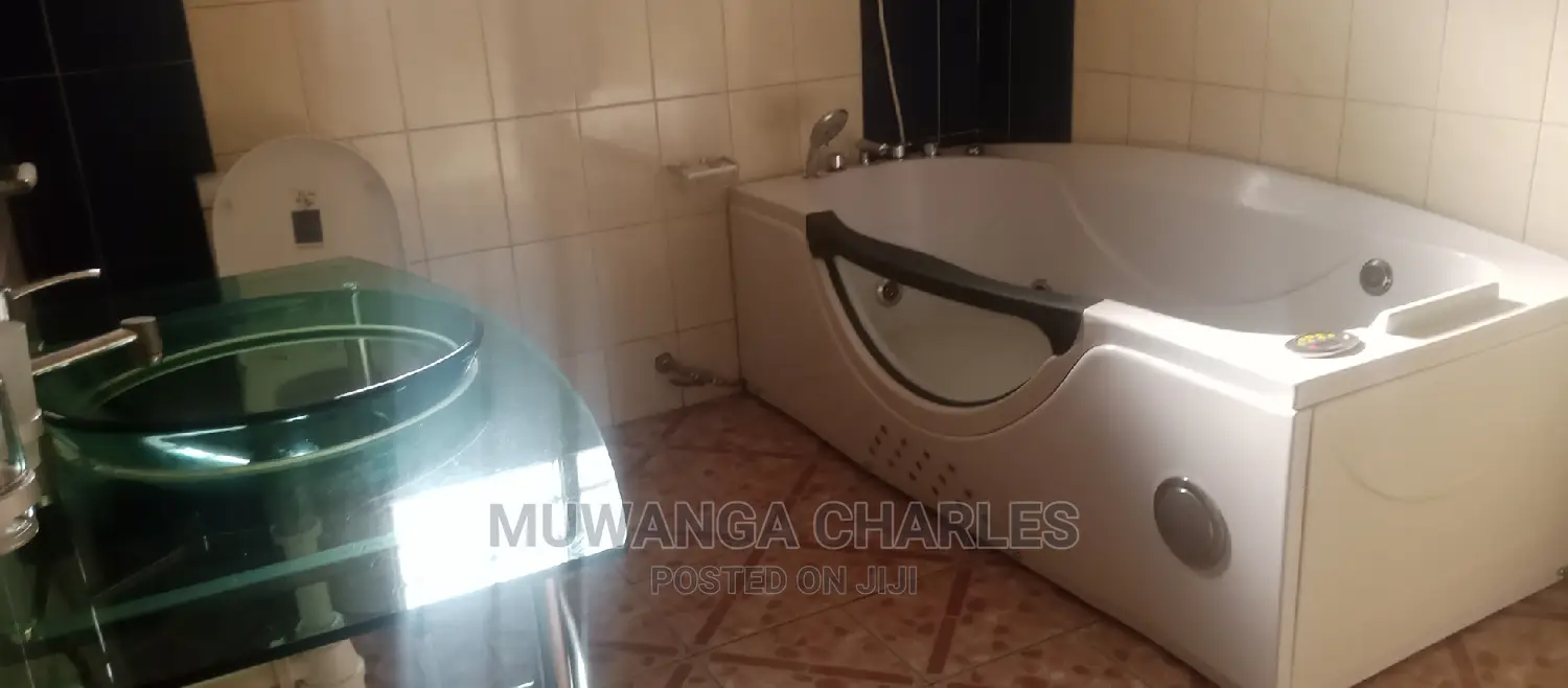 6bdrm Duplex in Fs Properties Ltd, Central Division for Rent