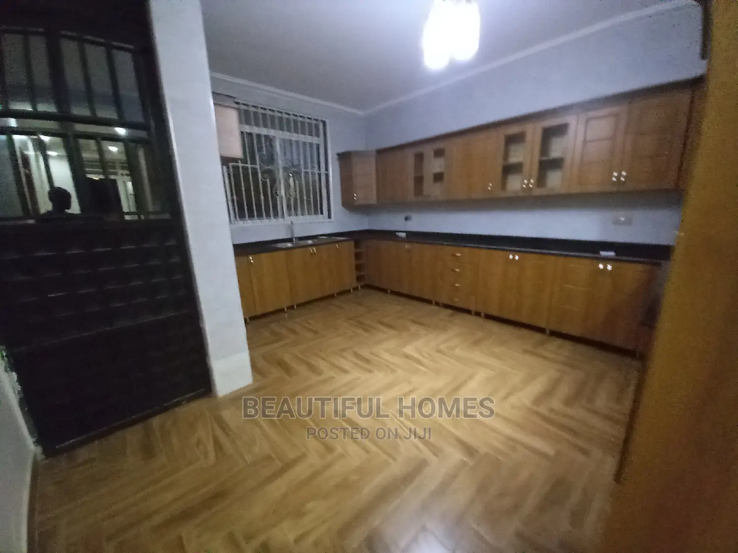 Furnished 4bdrm Mansion in Kyanja Tarmack All, Kira for Sale