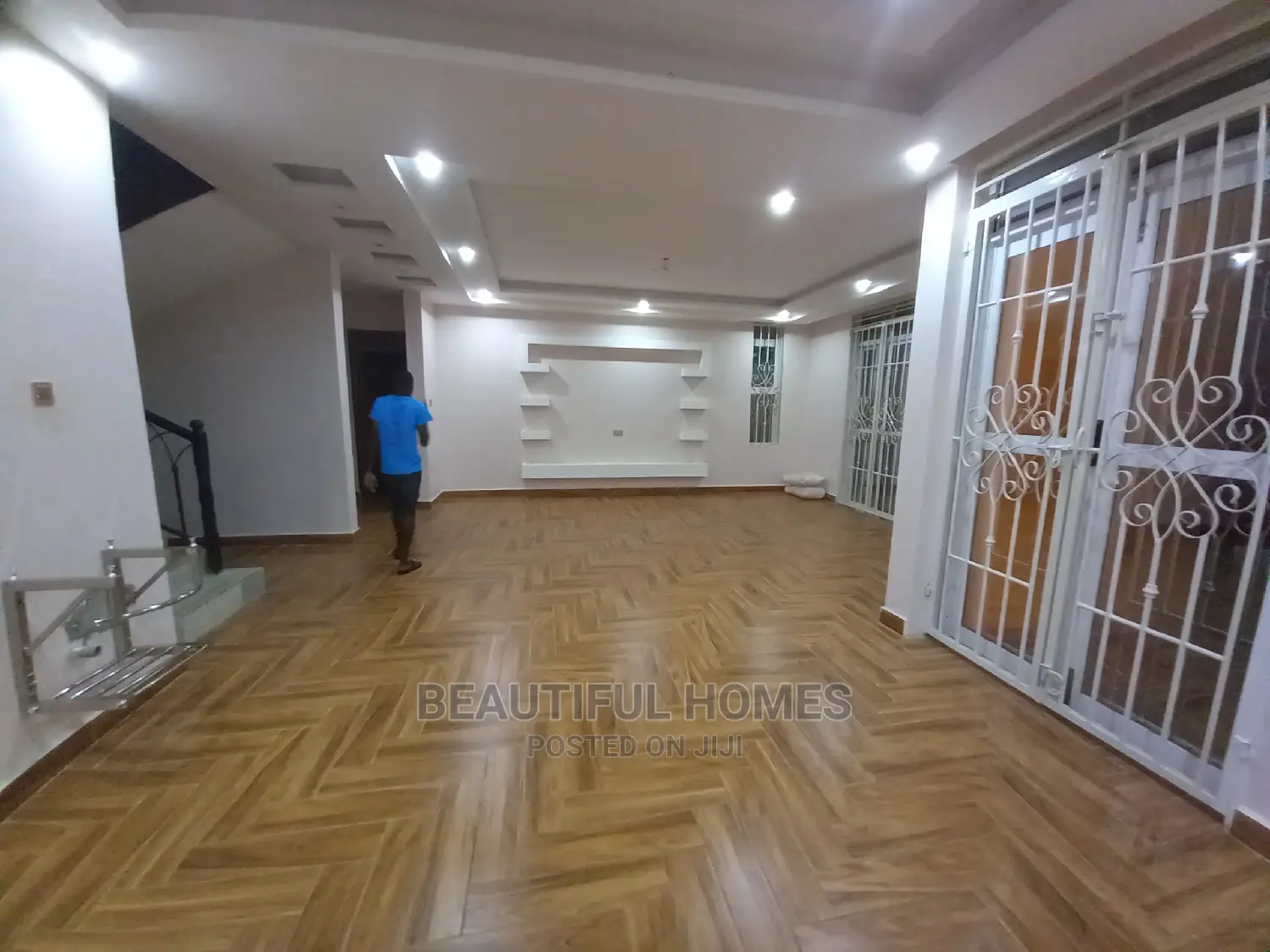 Furnished 4bdrm Mansion in Kyanja Tarmack All, Kira for Sale
