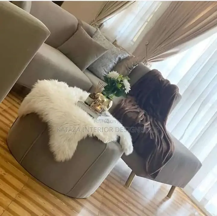 Fluffy Center Table