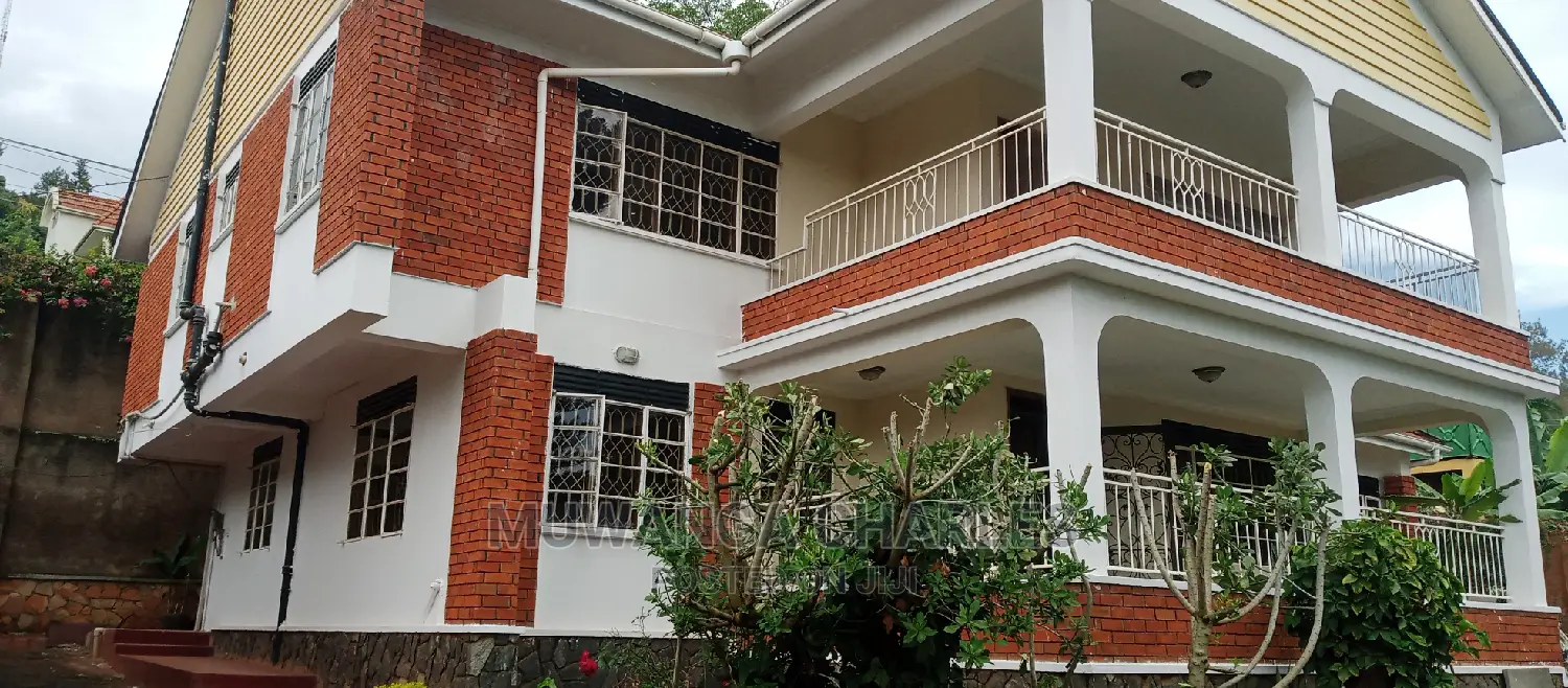 4bdrm Duplex in Fs Properties Ltd, Central Division for Rent