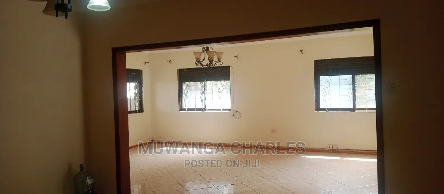 3bdrm Bungalow in Fs Properties Ltd, Central Division for Rent