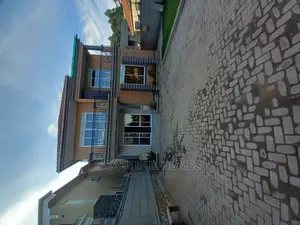 Furnished 4bdrm House in Tarmacked, Kira for Sale