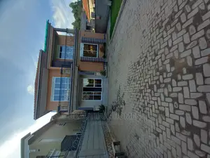 Furnished 4bdrm House in Tarmacked, Kira for Sale