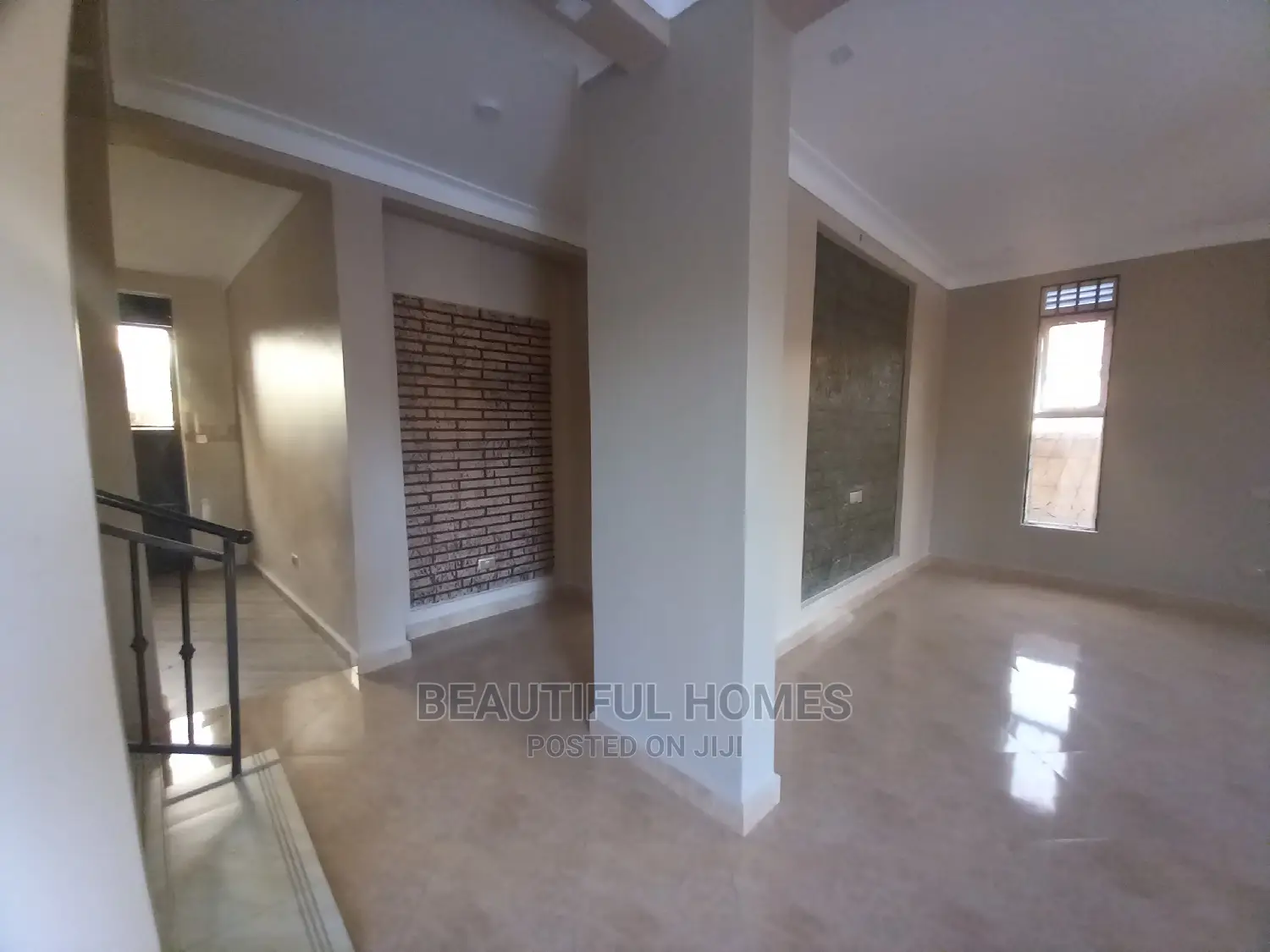 Furnished 4bdrm House in Tarmacked, Kira for Sale