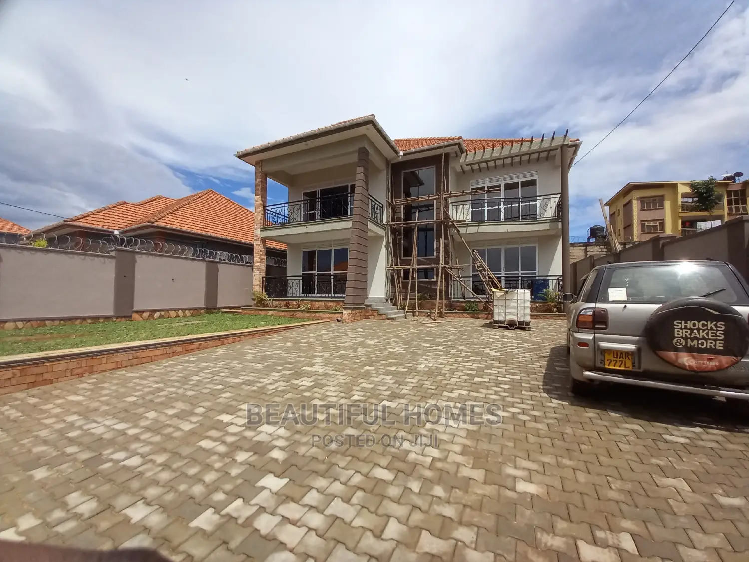Furnished 5bdrm Mansion in Najjera Executive, Kira for Sale