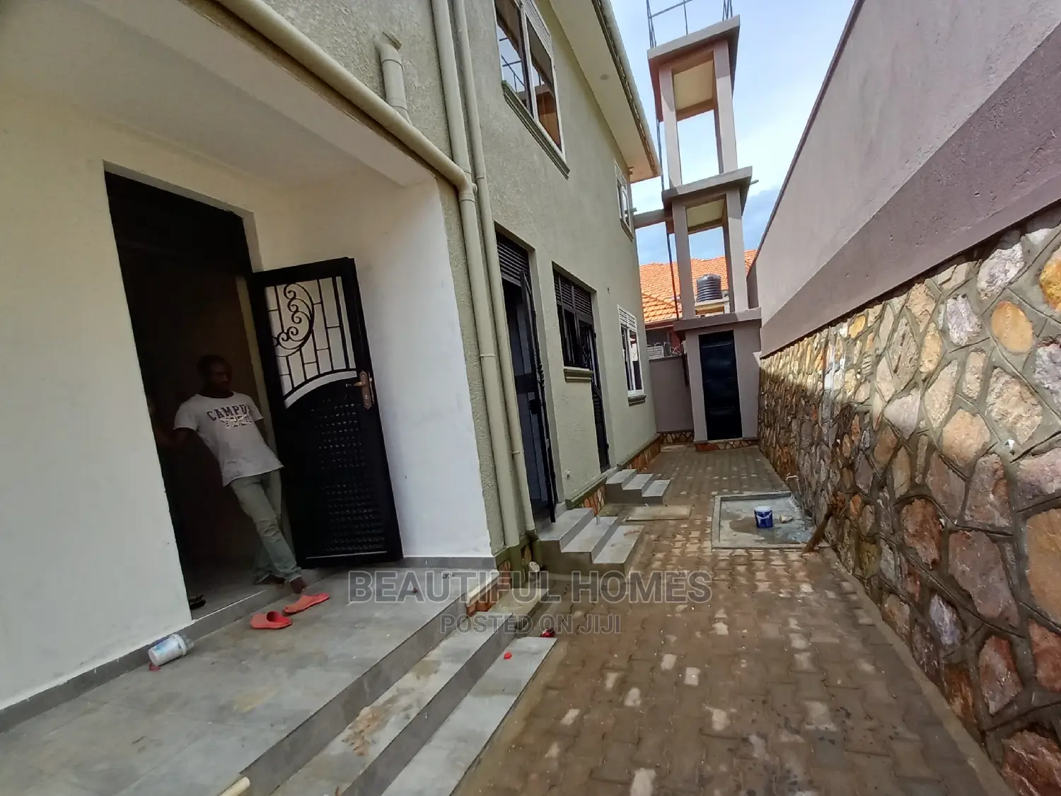 Furnished 5bdrm Mansion in Najjera, Kira for Sale