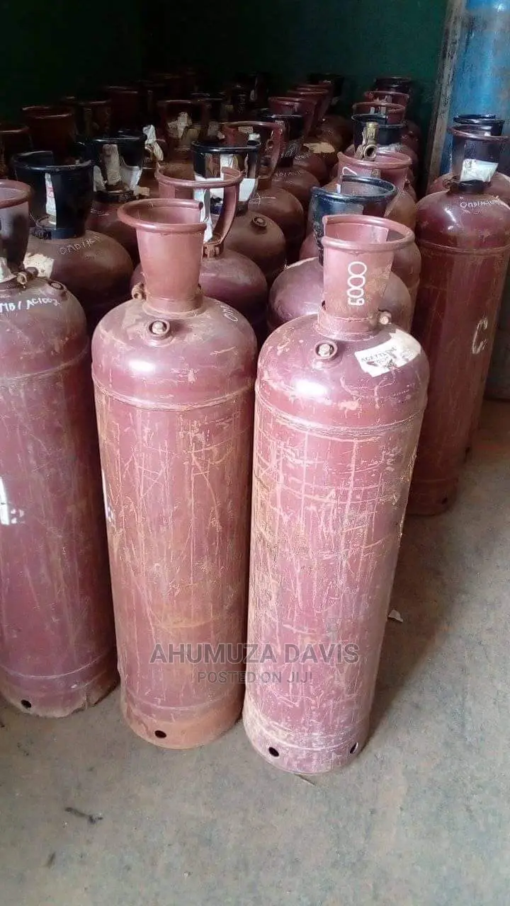 Medical Oxygen and Industrial Oxygen Cylinders