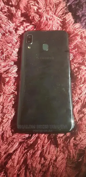 Samsung Galaxy A30 64 GB Gray