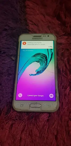 Samsung Galaxy J2 8 GB Silver