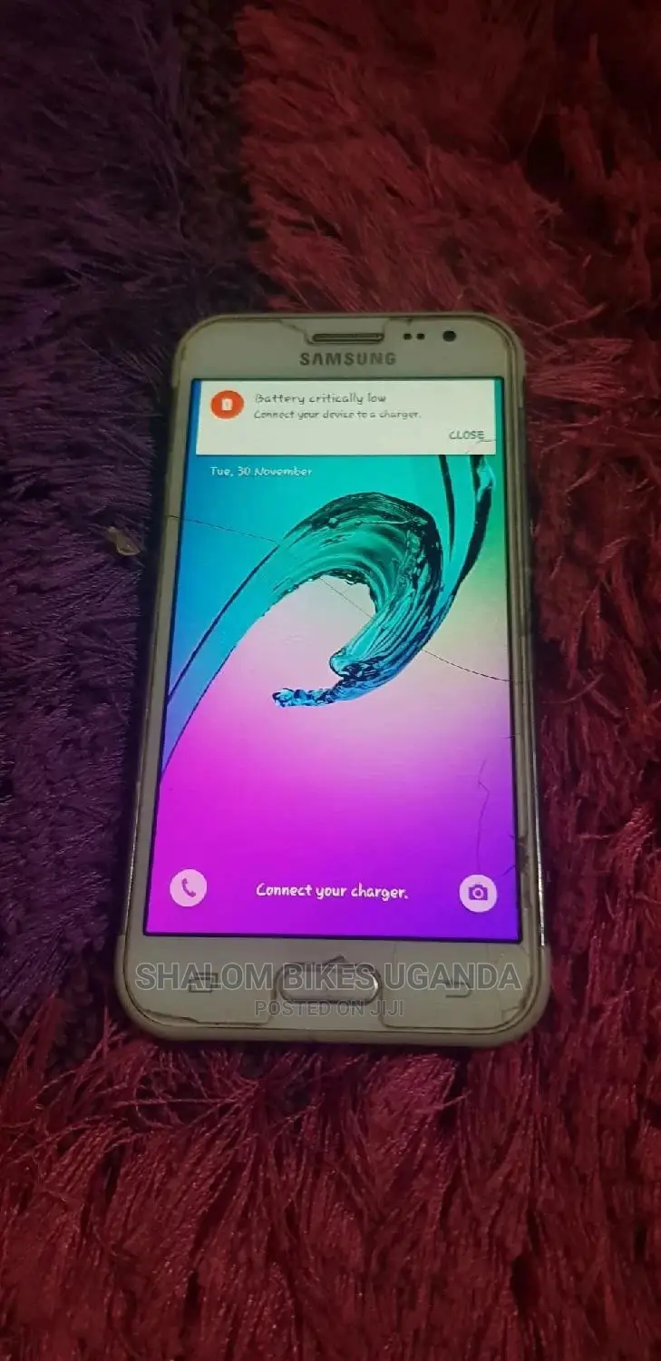Samsung Galaxy J2 8 GB Silver